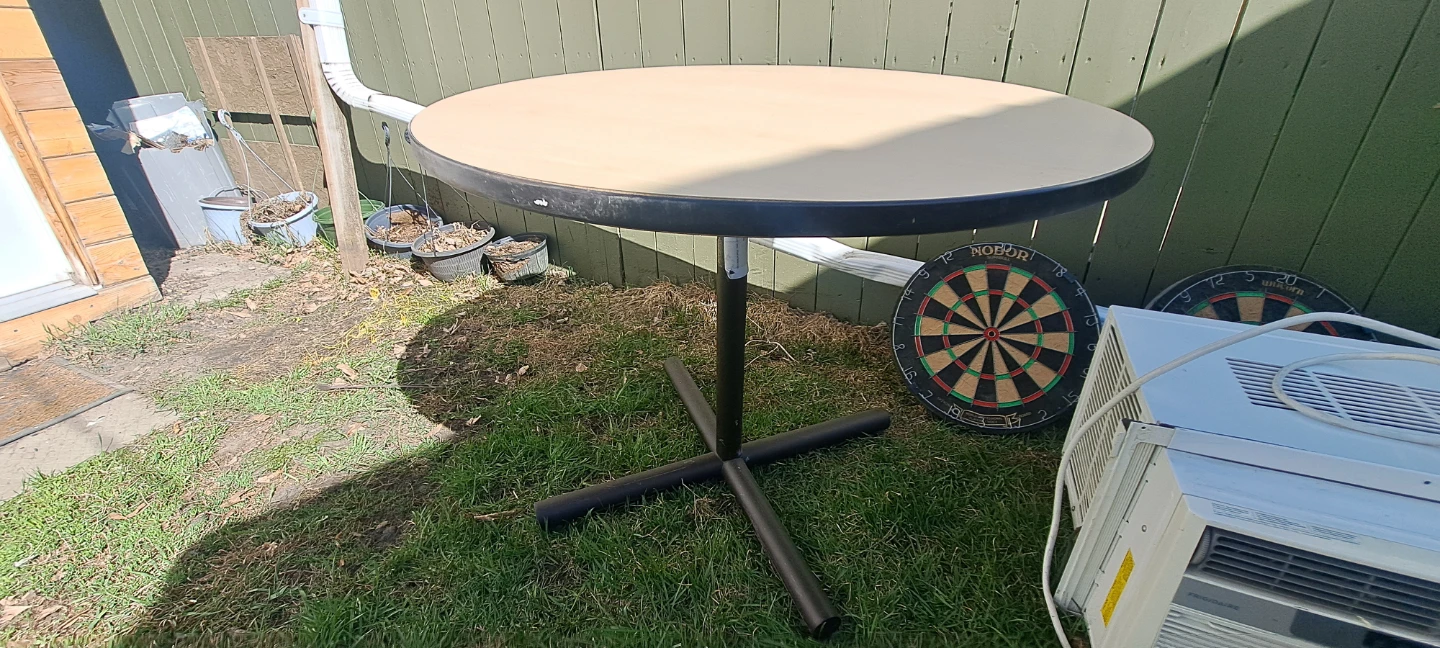 Round Table with Pedestal Base - photo 4