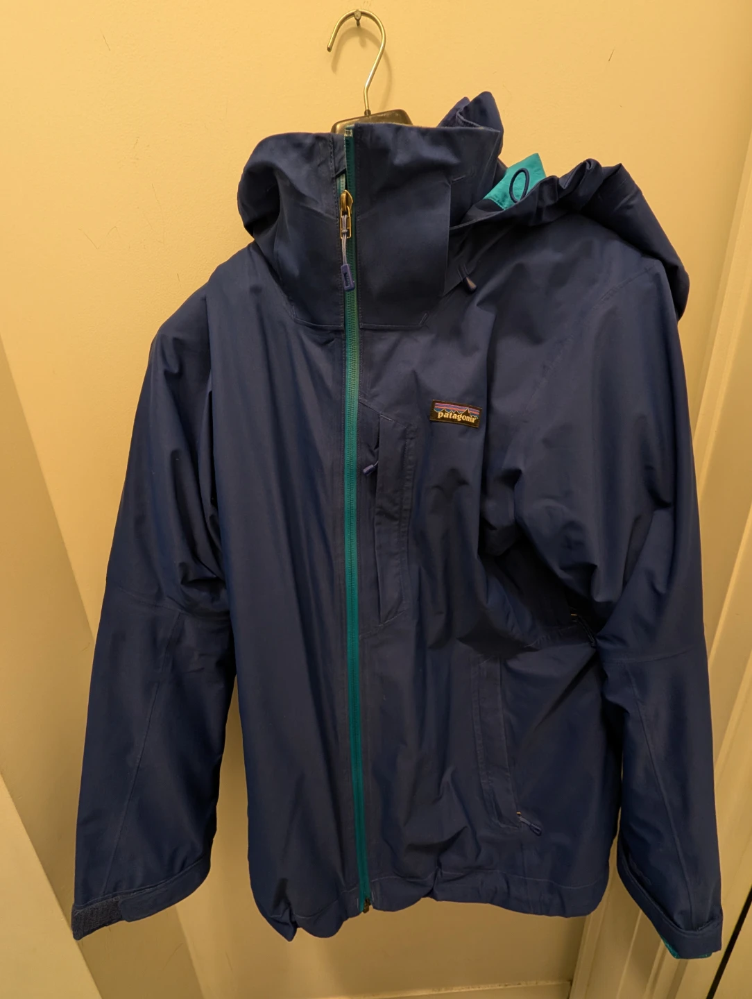 Patagonia Navy Blue Hooded Large Jacket