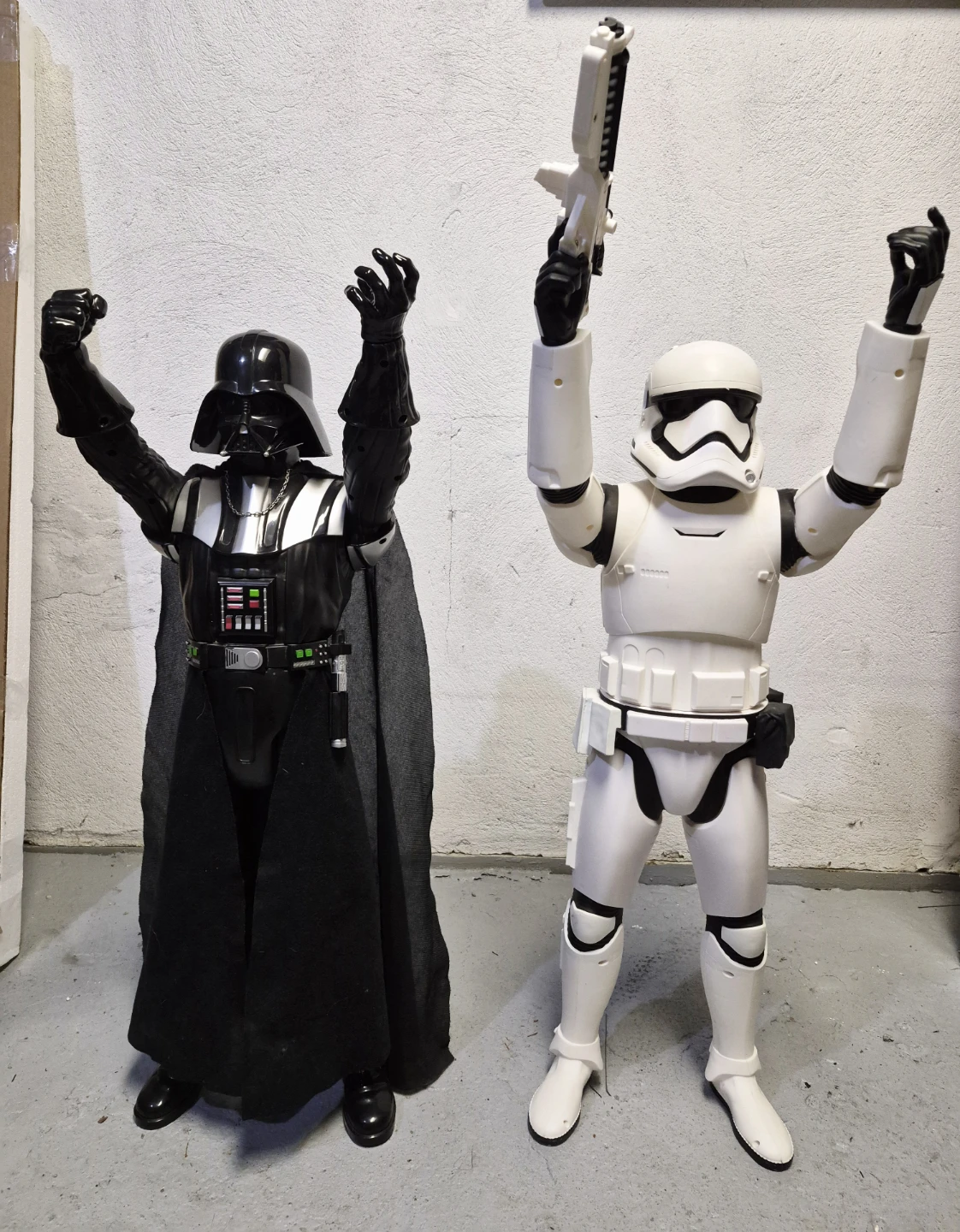 Giant Starwars figures 31inch (78cm) - photo 2