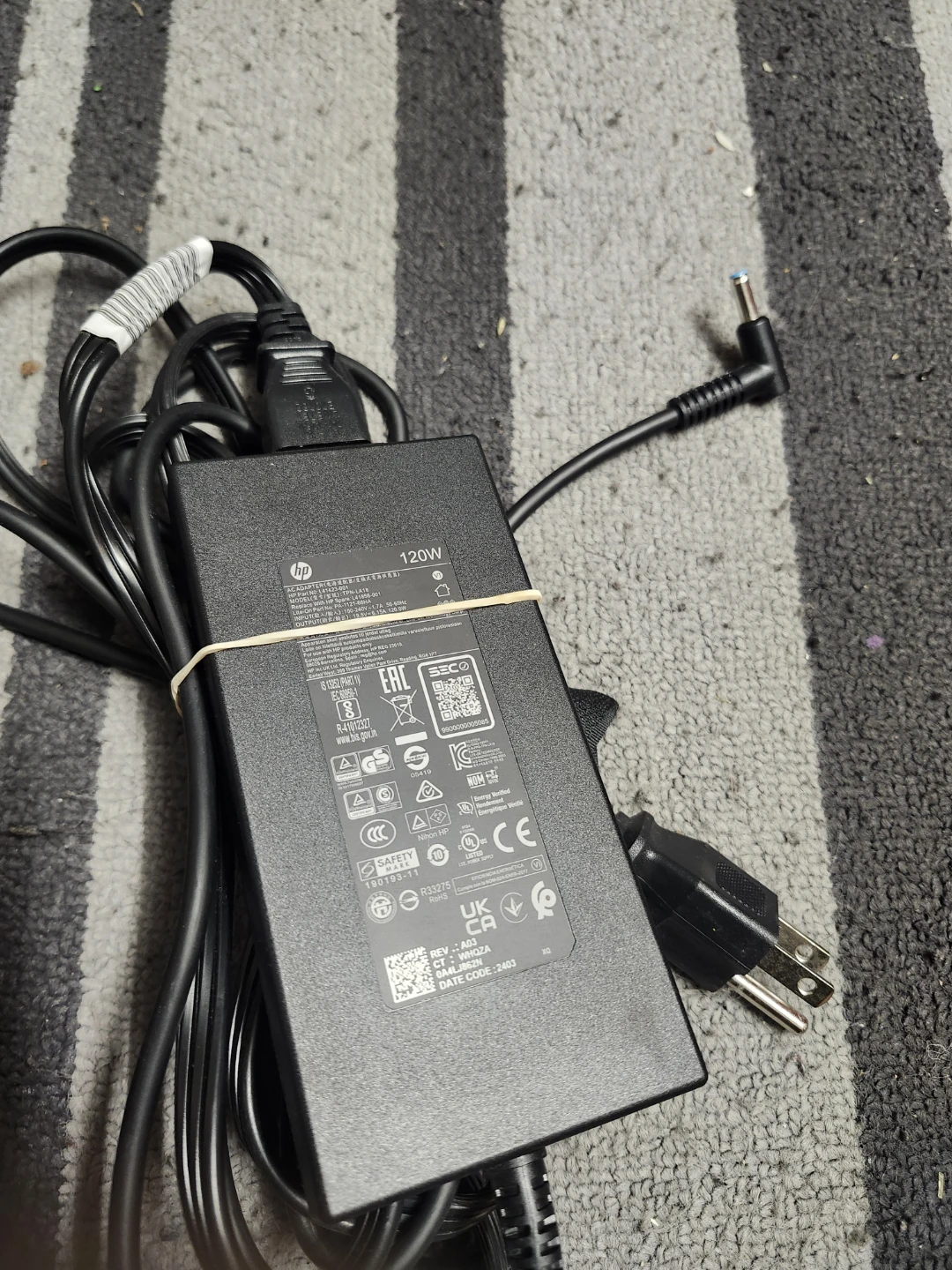 HP 120W Laptop AC Adapter L41856-001 / L41423-001