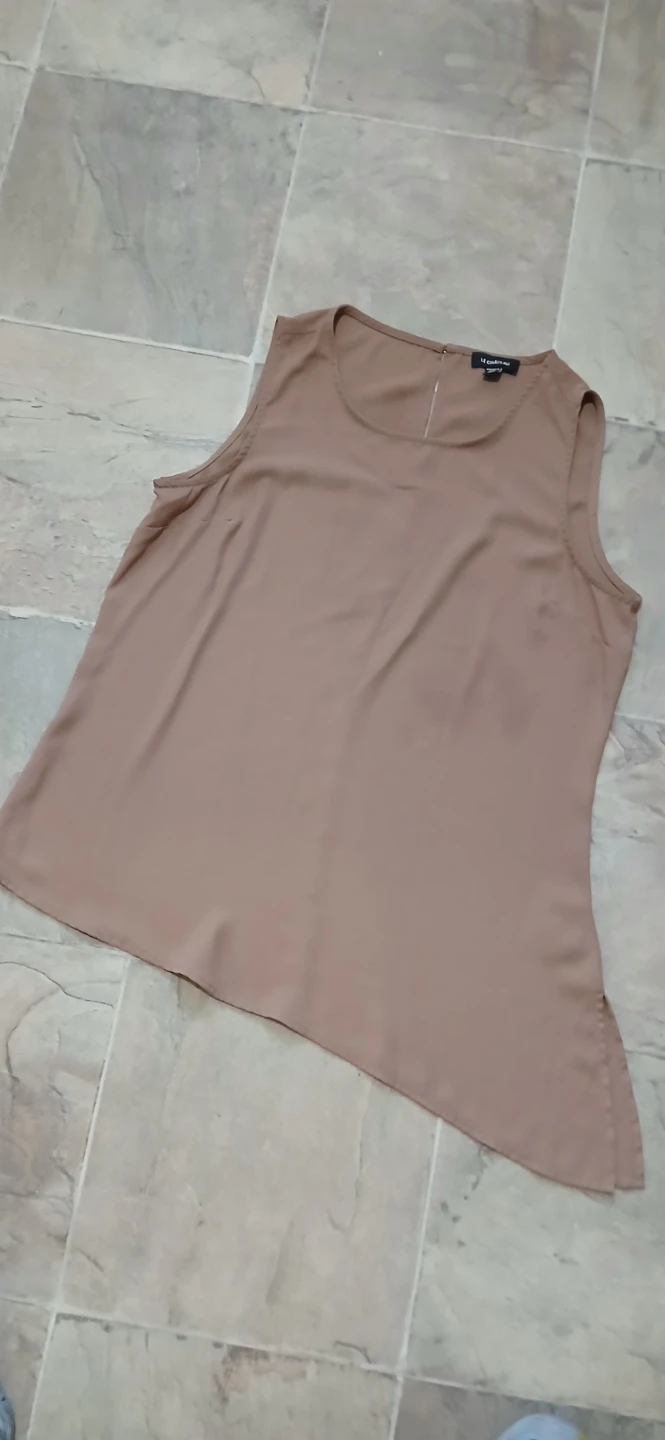 LE CHÂTEAU Sleeveless Top - M/L