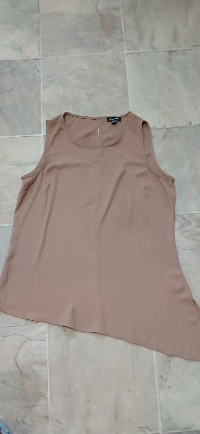 LE CHÂTEAU Sleeveless Top - M/L - photo 3