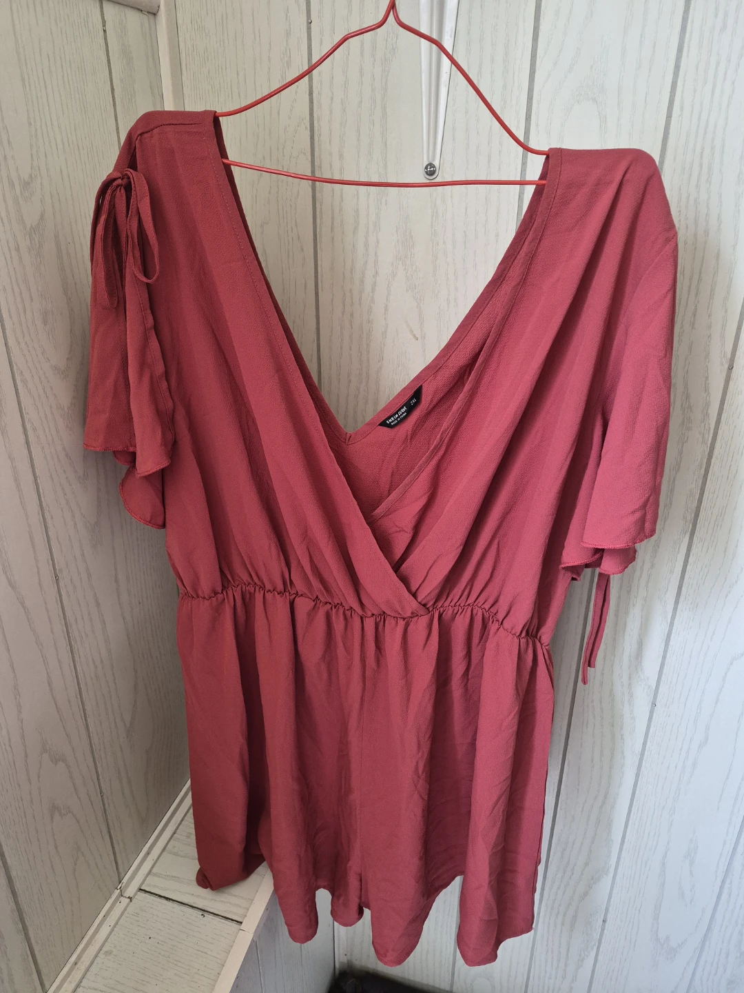 SHEIN CURVE Women's 2XL Red V-Neck Romper