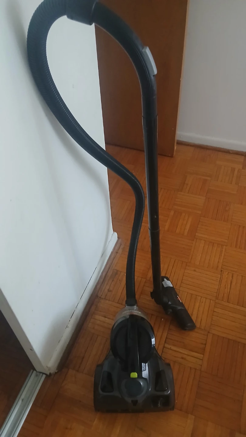 Bissell AeroSwift Compact Vacuum Cleaner