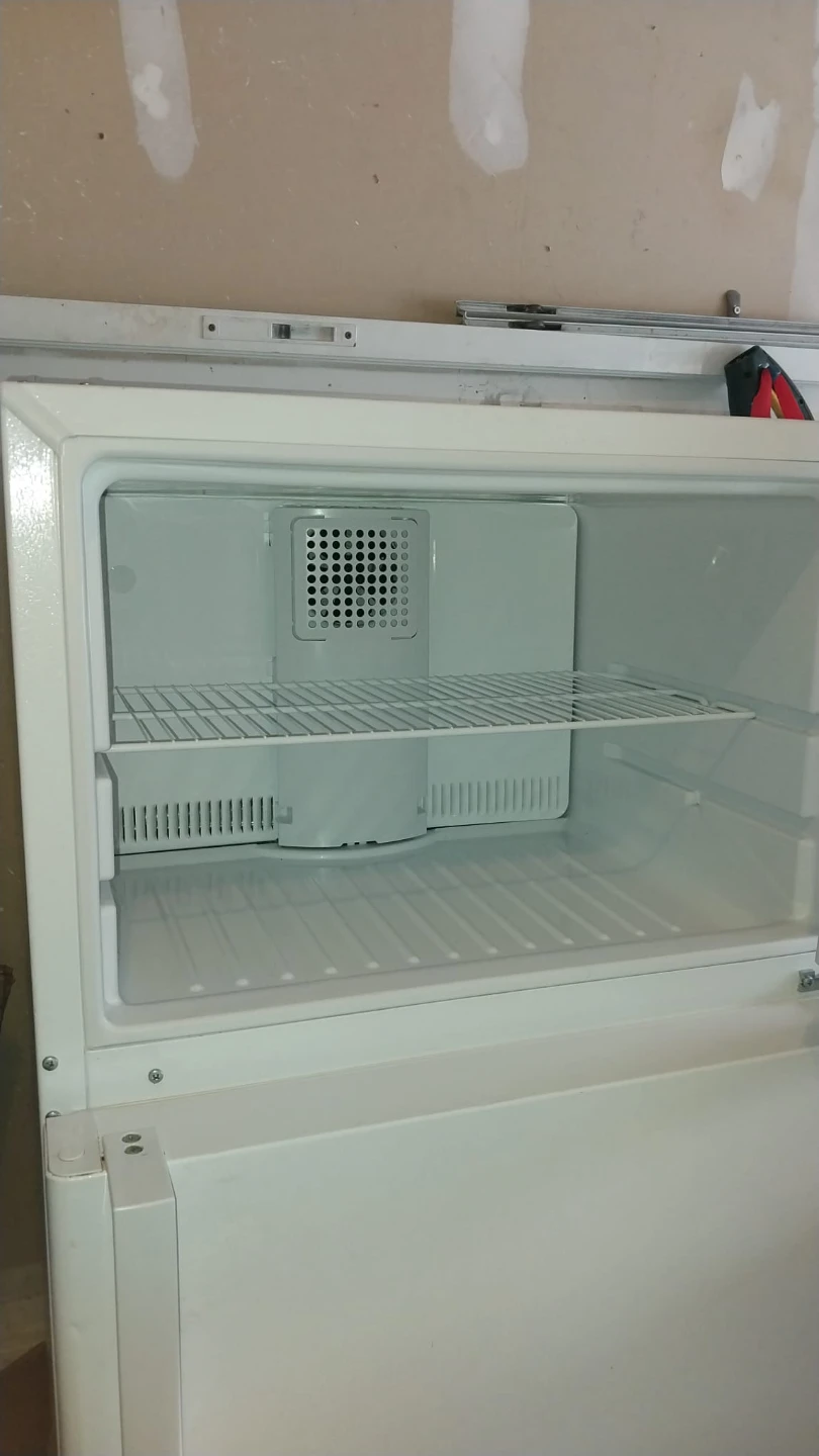 GE White Refrigerator GTE16DTNRWW 15.6 cu ft - photo 4