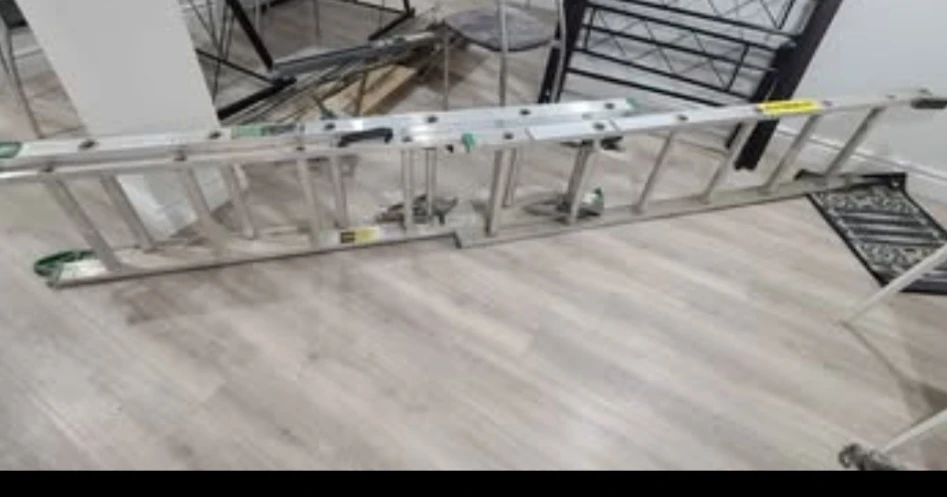 Featherlite 16 ft Extension Ladder