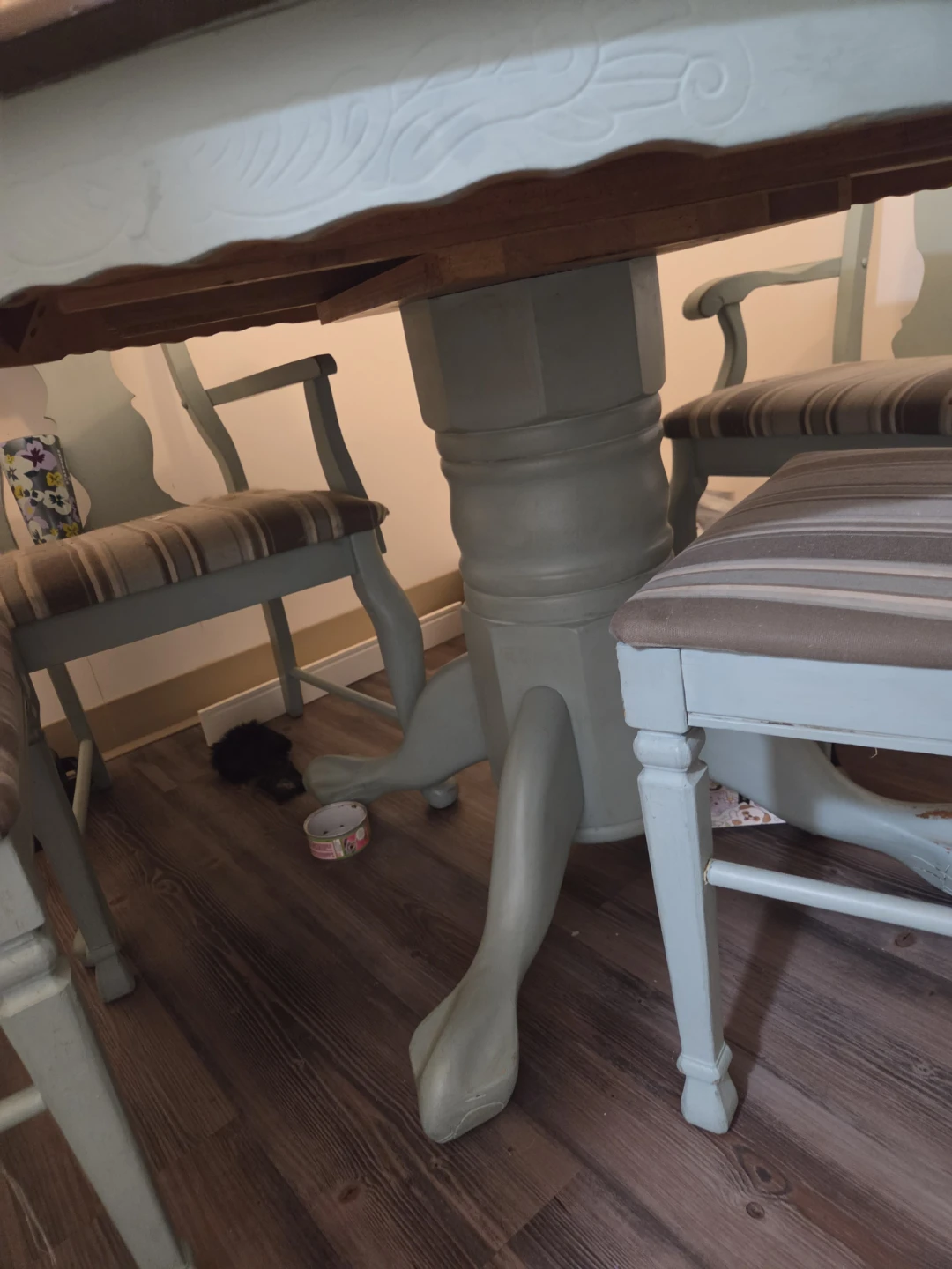 **project table. Round Pedestal Dining Table with Chairs - photo 3