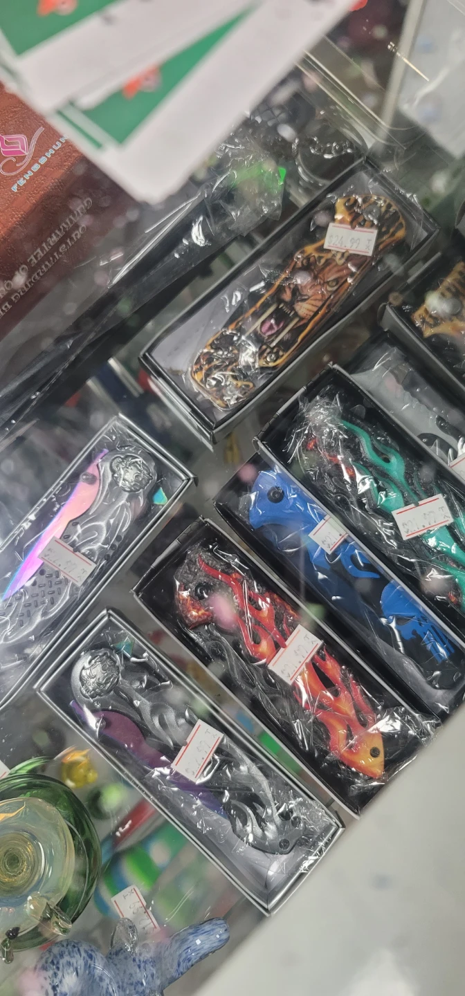 Assorted Pocket Knives - Various Designs