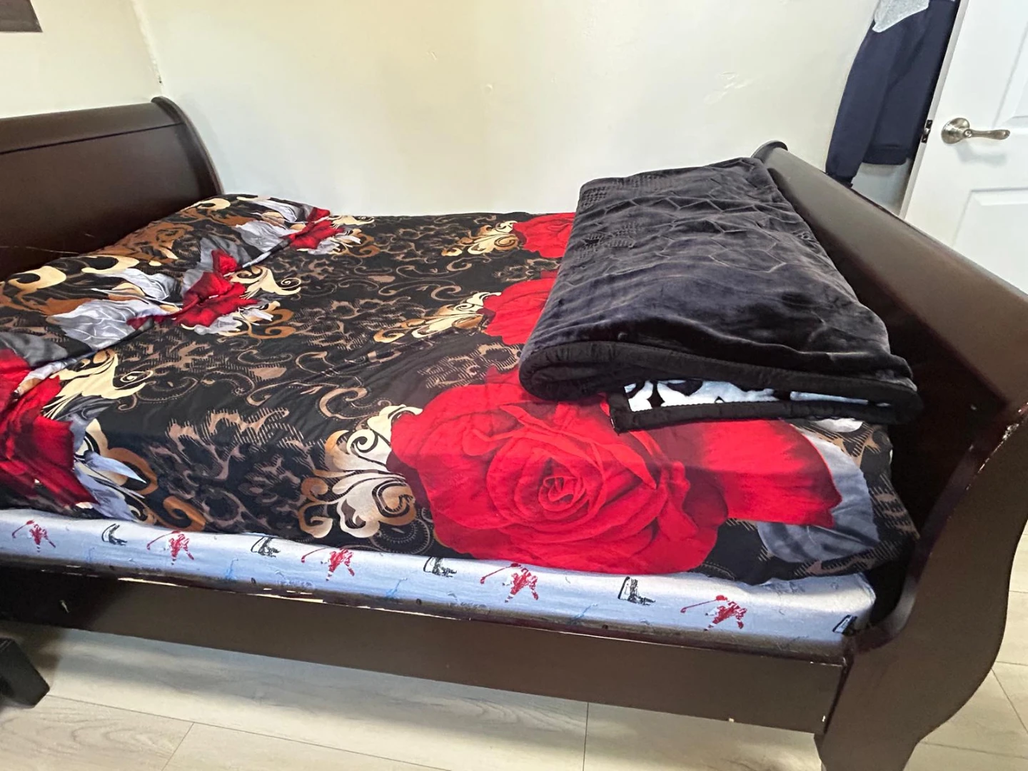 Double Bed  with Mattress - photo 3
