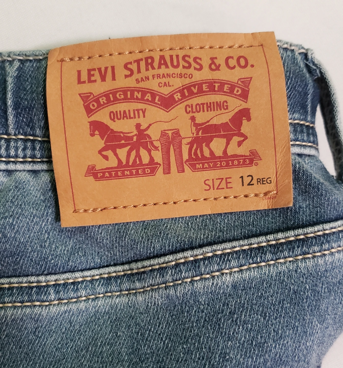 Brand new Levi's Jogger Pantalon Jeand Size 12 - photo 4