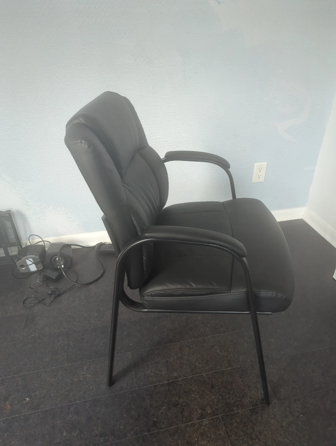 Black Faux Leather Office Guest Chair - photo 2