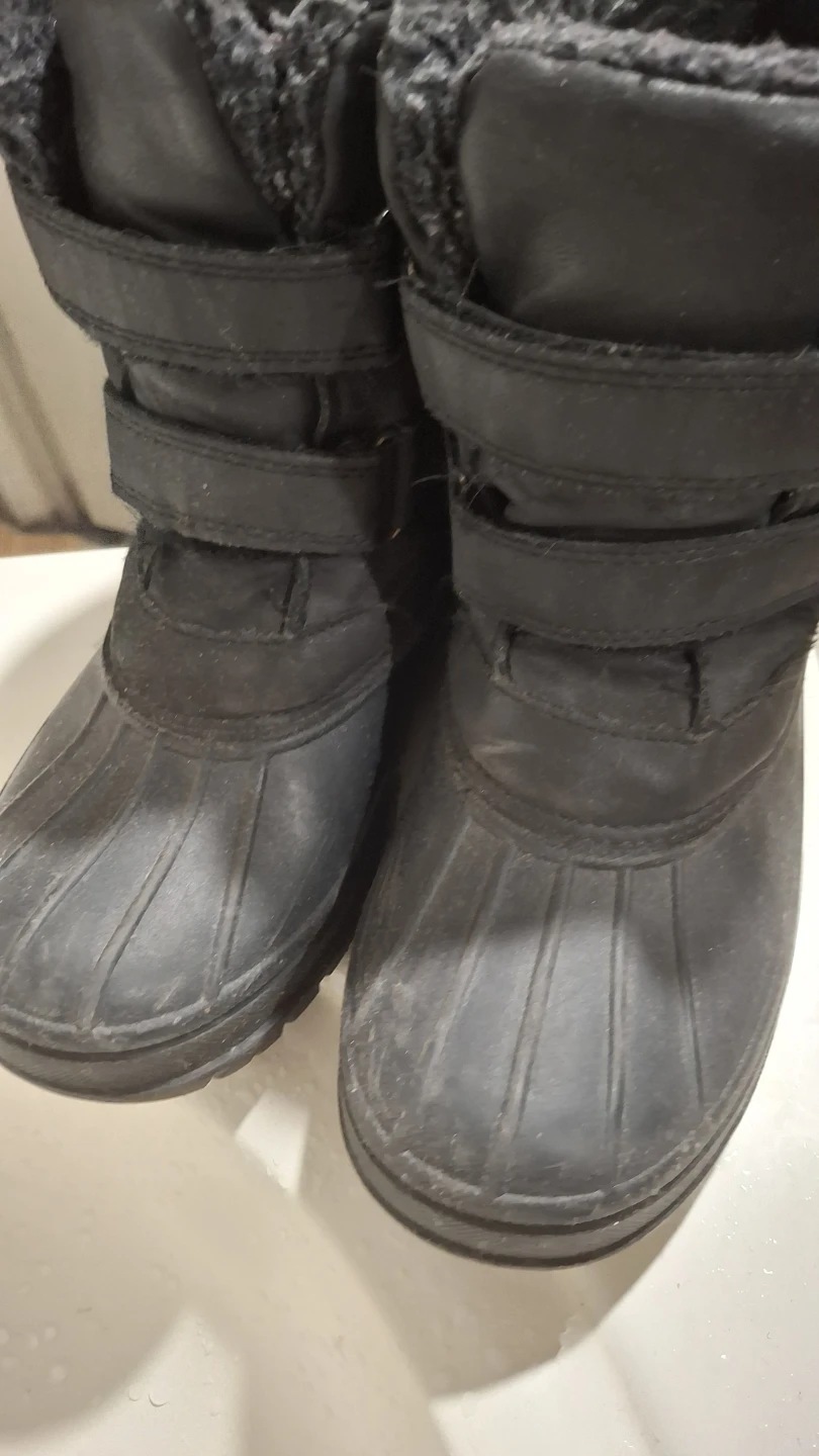 Joe Fresh Kids Black Winter Boots Size 5 - photo 3