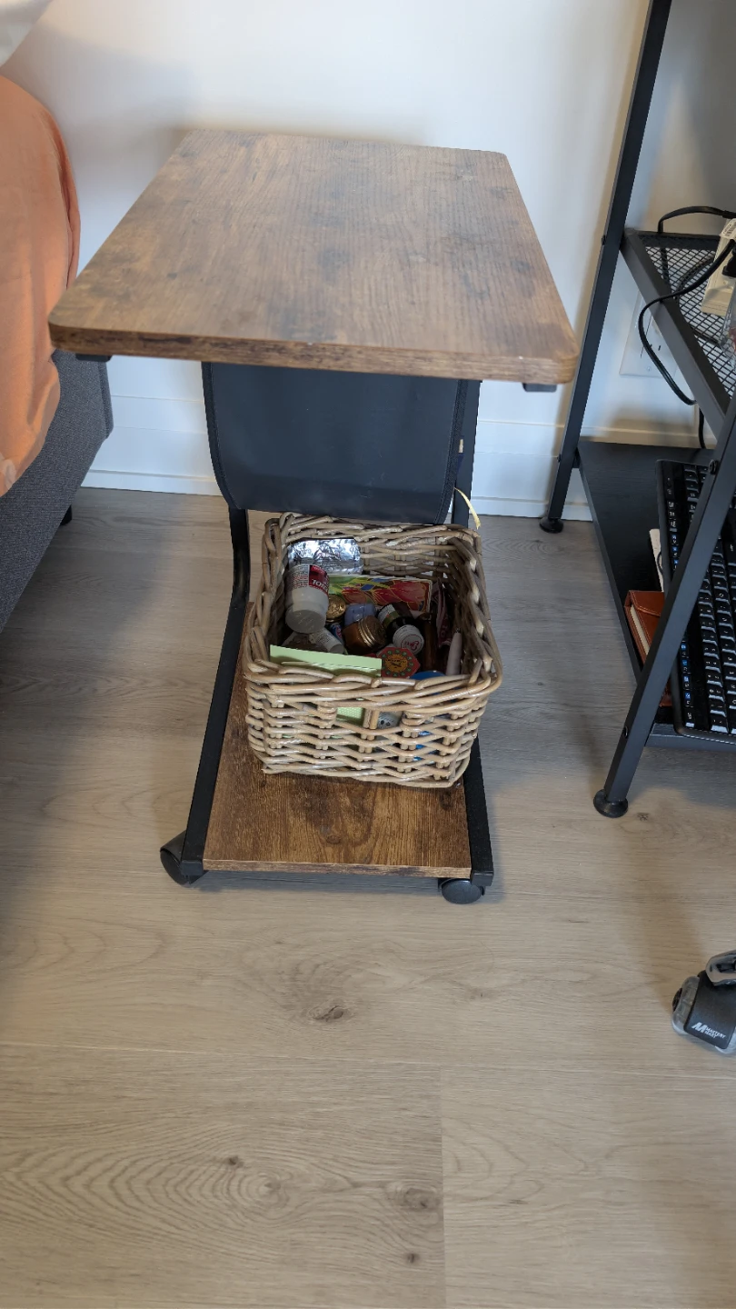 C-Shaped Side Table with Wheels - photo 2