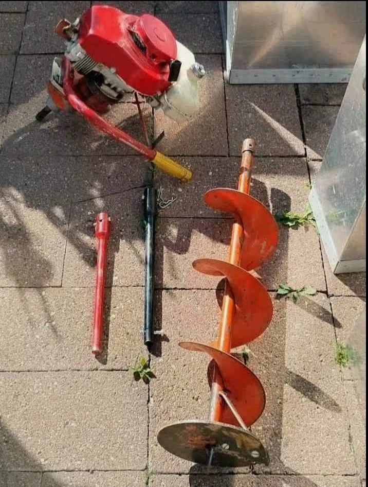 Ice Fishing Auger with Custom Made Aluminum Cases