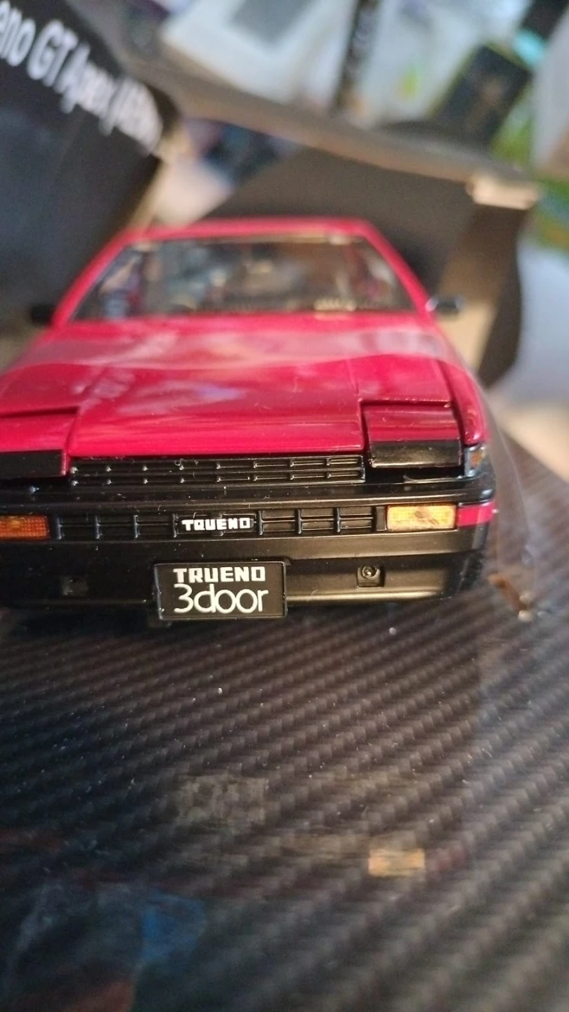 SunStar 1/24 Toyota Sprinter Trueno GT Apex Diecast Model Car