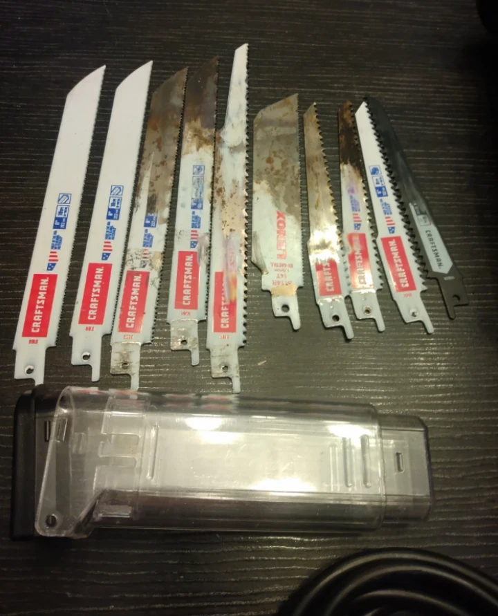 Craftsman Reciprocating Saw with Blades and Case - photo 5