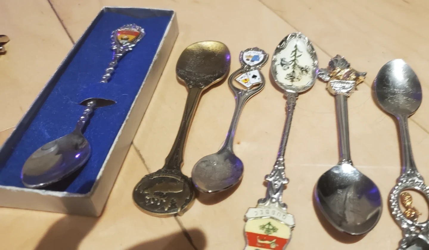 Collection of 6 Souvenir Spoons - photo 3