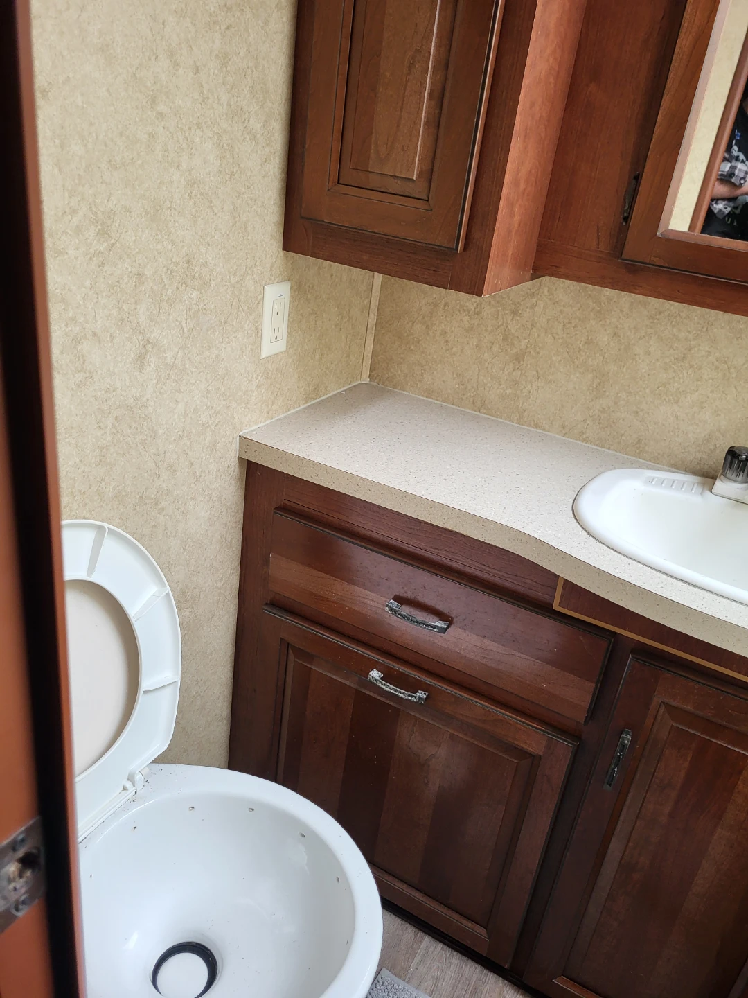 RV/Camper Interior - photo 2