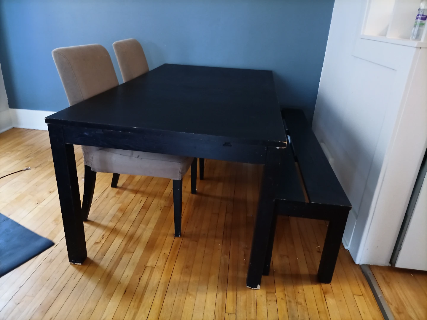 Ikea Barista table (comes with 2 leafs) 10 person table.