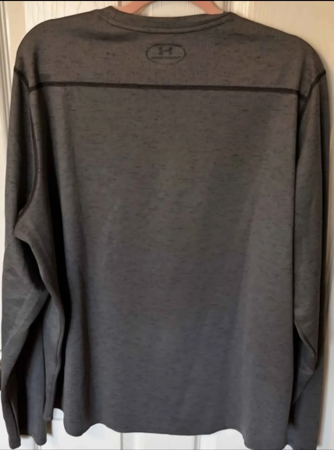 Men’s Under Armour Gray Longsleeve.  LOOSE Fit. Size - X-Large. - photo 4