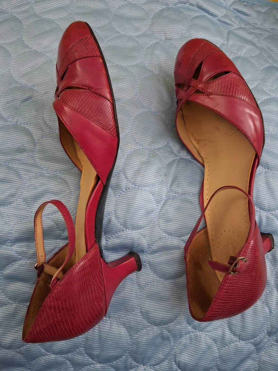 Easy Spirit Comfort Hot Pink Leather Cutout Heels Size 10B - photo 3