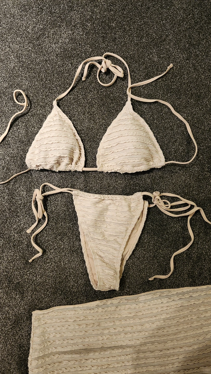 Cream Textured Bikini with Sarong - Size M - photo 2
