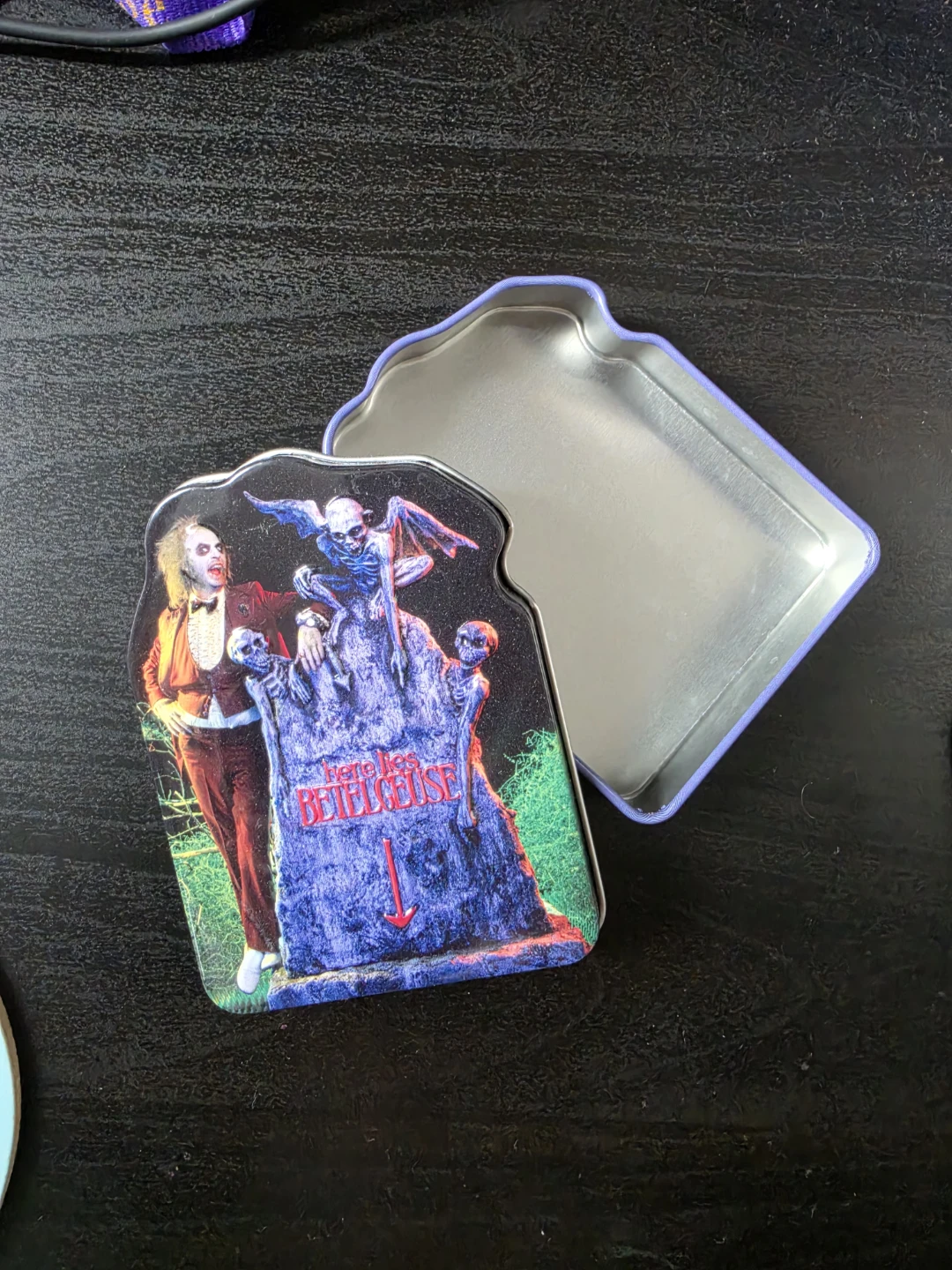 Beetlejuice metal tin - photo 2