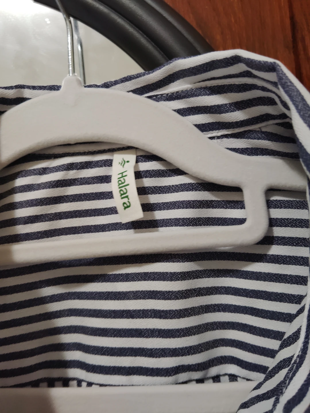 Blue and white dress shirt - photo 3