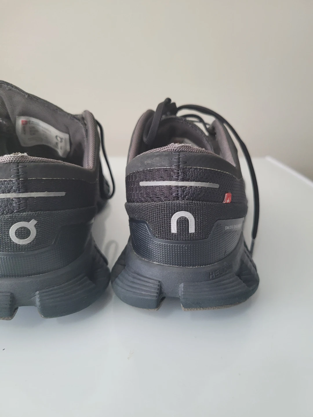 On Cloud Running Shoes size M 8 - photo 3