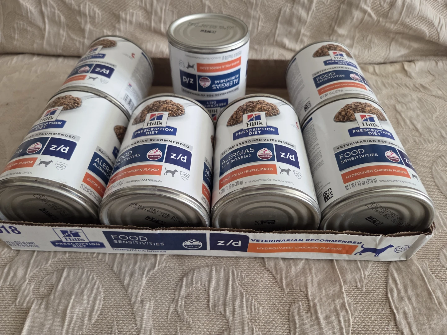 Hill's Prescription Diet Food Sensitivities Canned Dog Food -