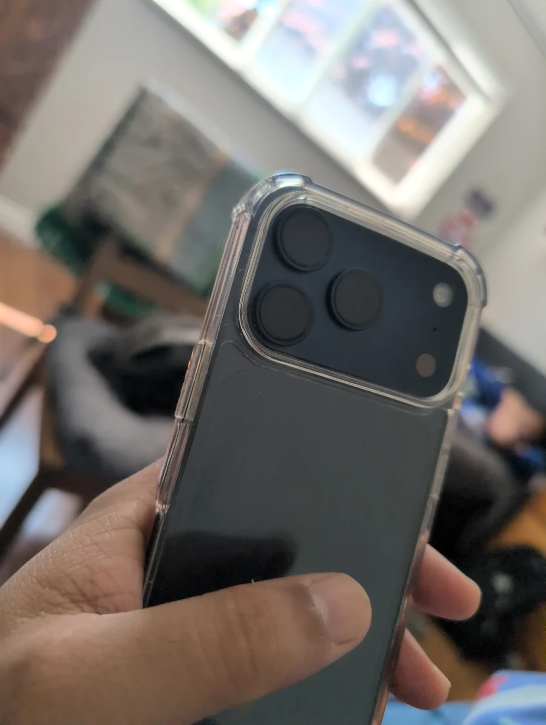 iPhone 17 Pro - photo 2
