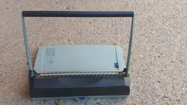 GBC CombBind C75 Binder - photo 3
