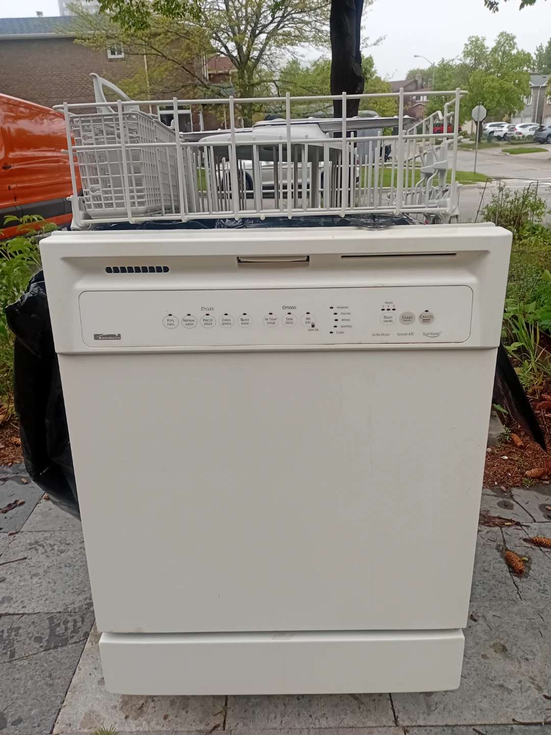 KitchenAid Dishwasher (PLEASE CONTACT!)