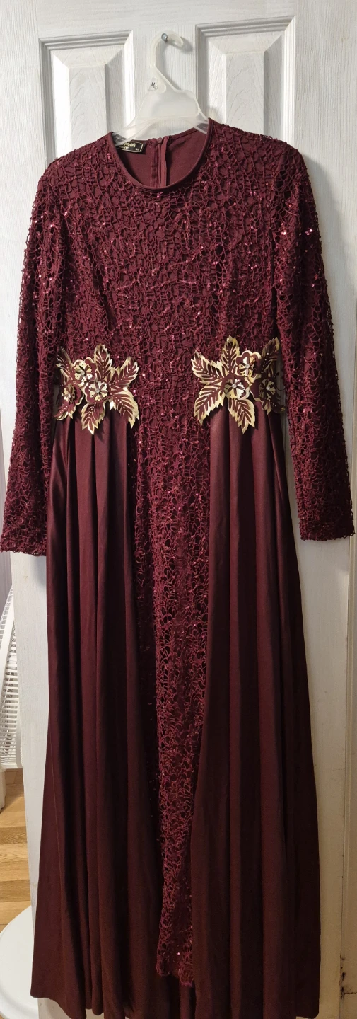 Burgundy Lace and Satin Formal Dress - photo 2