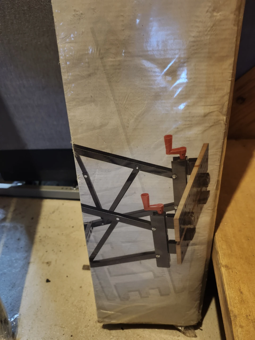 Jobmate Folding Workbench new in the box - photo 2