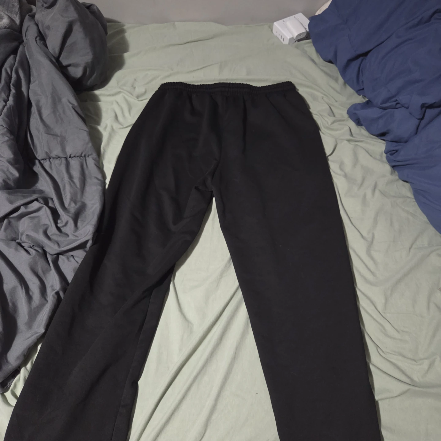 Perfect condition, bad material - photo 2