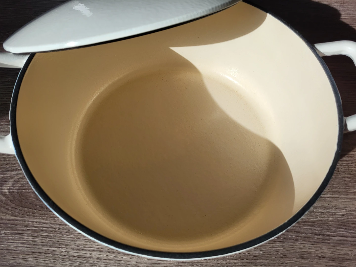 Beige Enamel Dutch Oven with Lid - photo 2