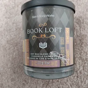 Bath & Body Works Book Loft 8 oz Soy Wax Blend Candle