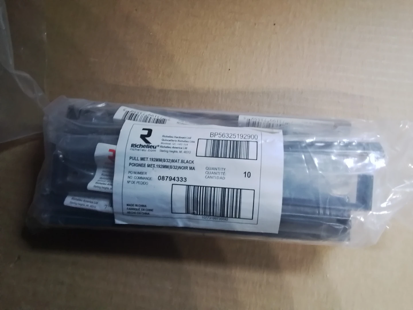 Richelieu Matte Black Metal Pull 192mm (8/32) 15 pieces