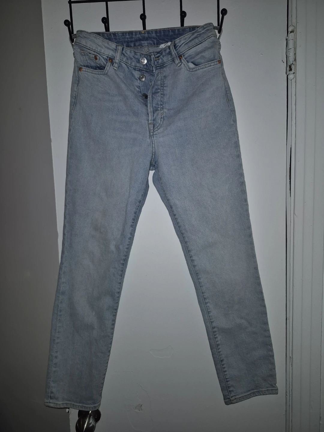 H&M Mom Jeans - Light Wash - US 2/CA 2