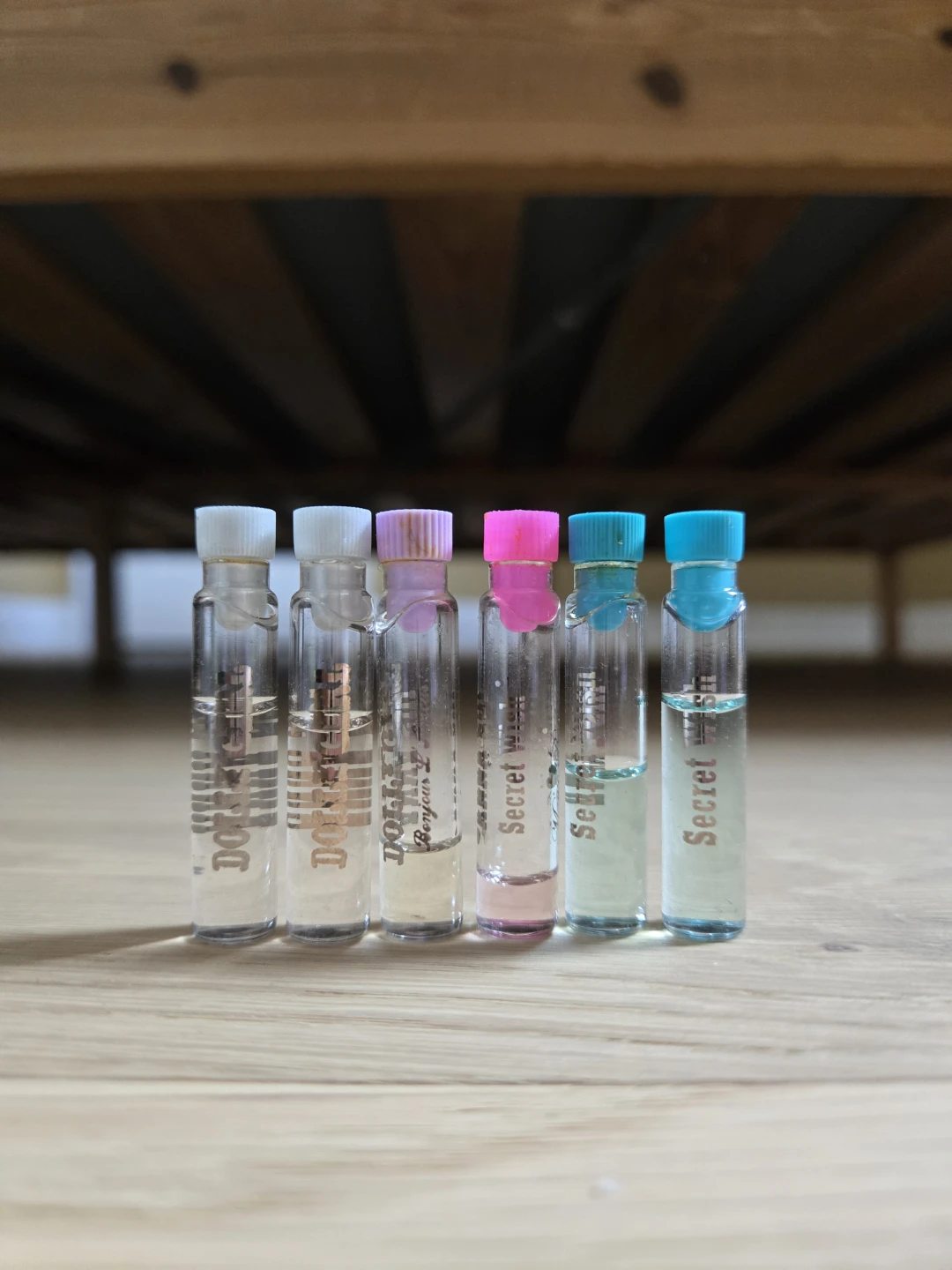 Assorted Perfume Samples Collection - photo 3