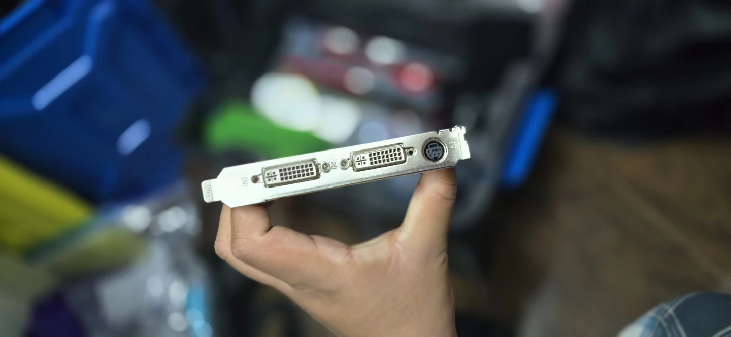 EVGA e-GeForce 9600 GT Graphics Card - photo 3