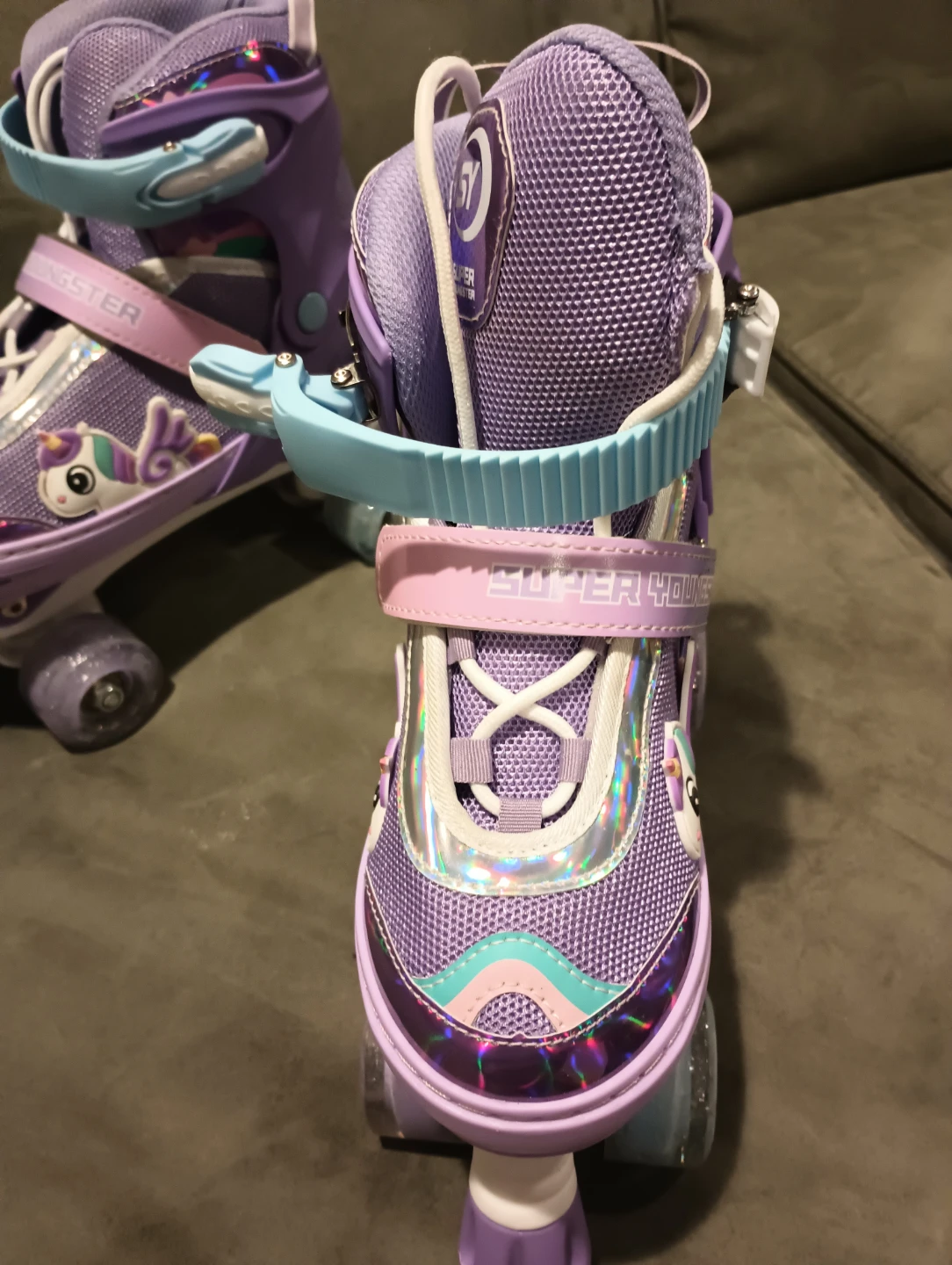 Roller Skates with Unicorn Design - photo 3
