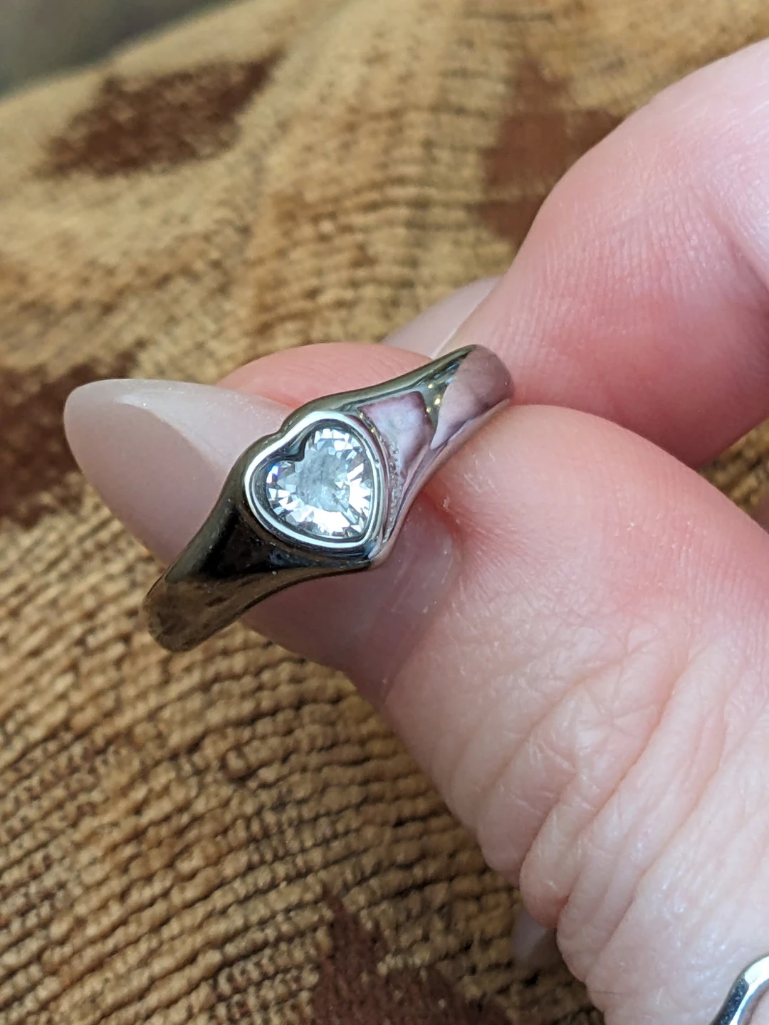 Size 6 Titanium Steel Heart-Shaped Stone Ring