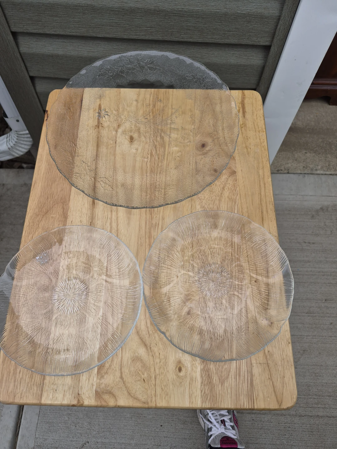 Set of 3 Clear Glass Charger Plates