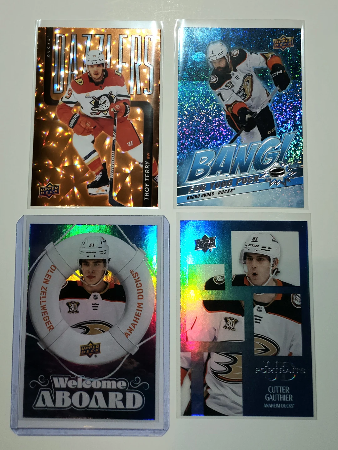 Pick Up x4 Anaheim Ducks Hockey Cards w/ 2 Zellweger RC