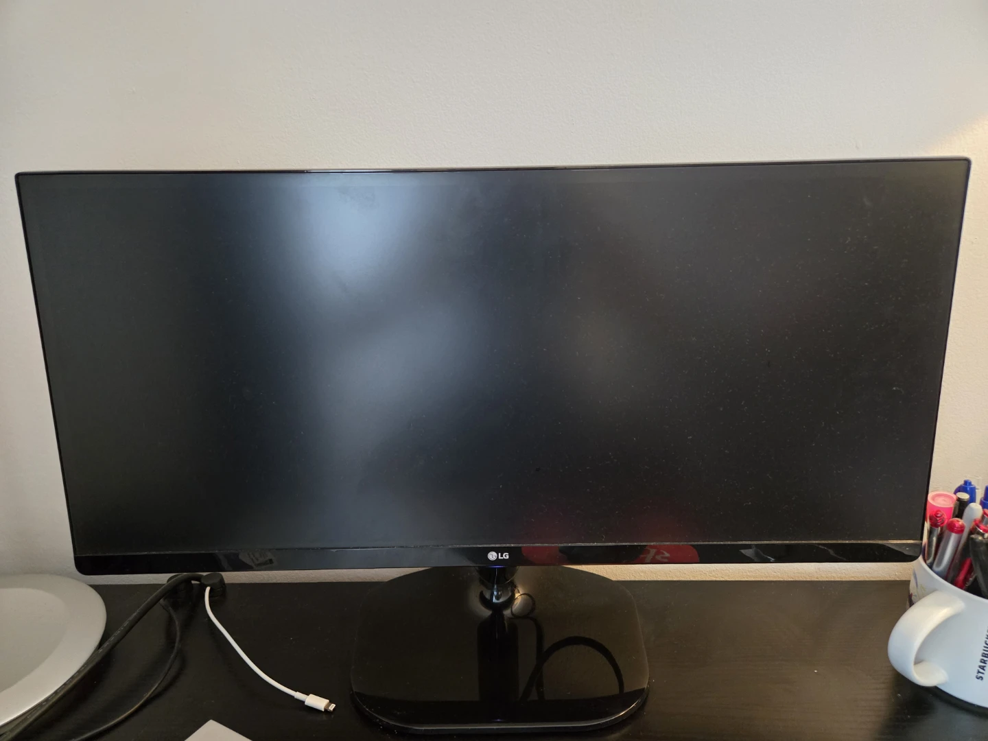 2 LG Monitors (24" width)
