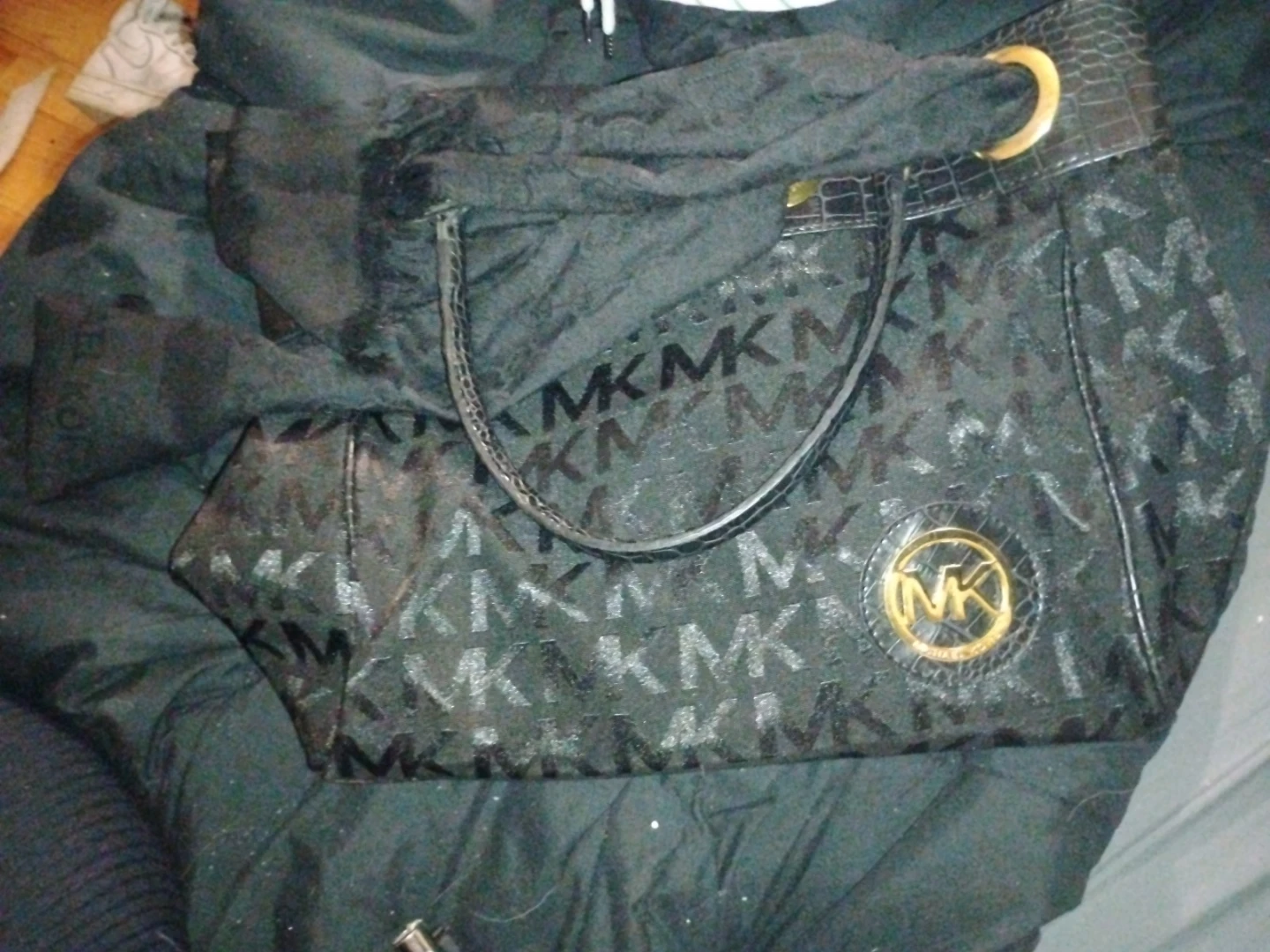Michael Kors MK Signature Tote Bag