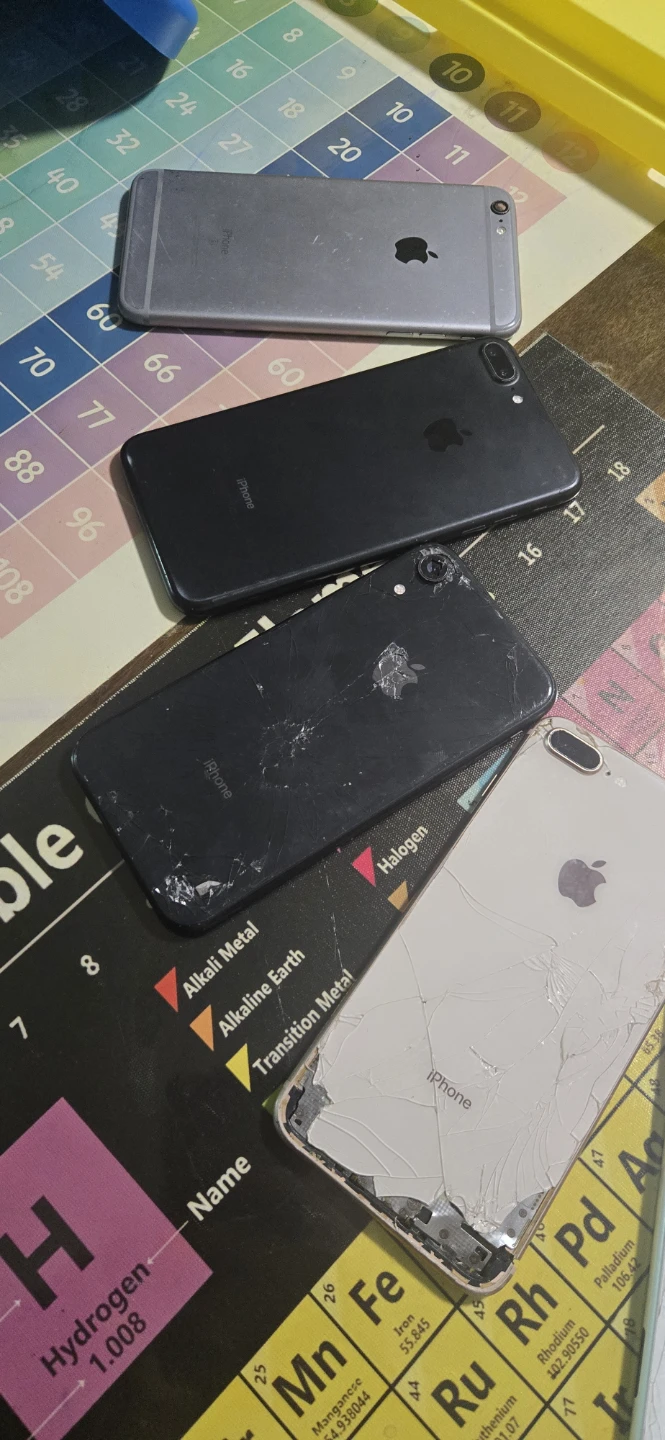 NO SCREENS - Mixed Apple iPhones - For Parts/Repair - photo 2