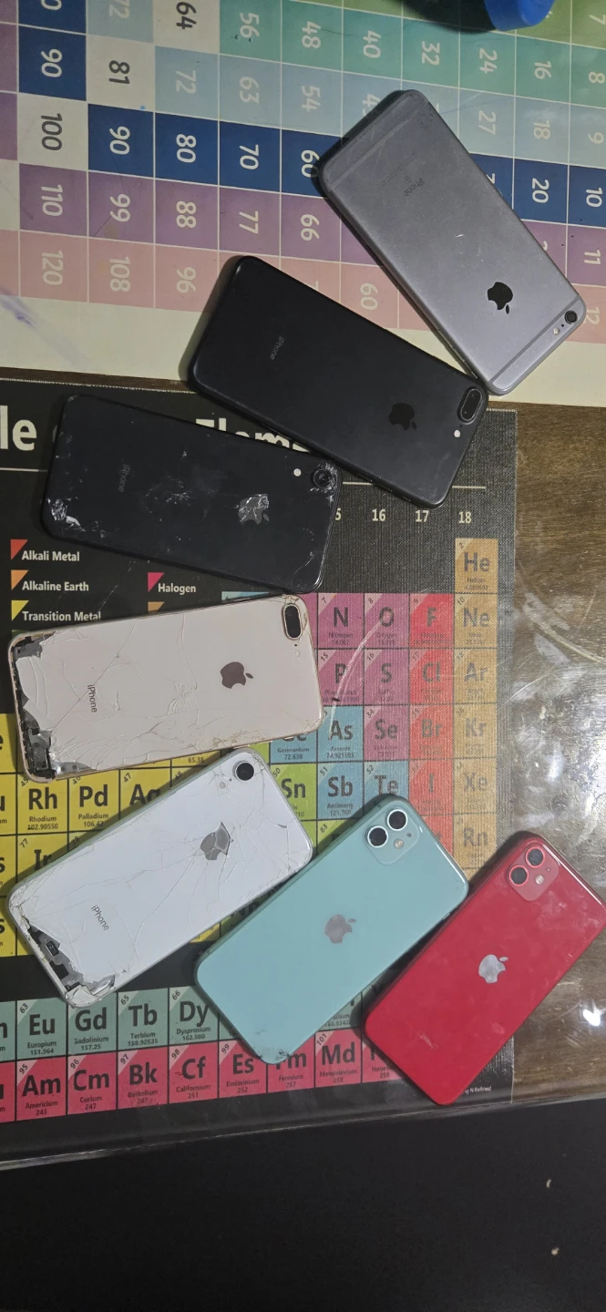 NO SCREENS - Mixed Apple iPhones - For Parts/Repair - photo 3